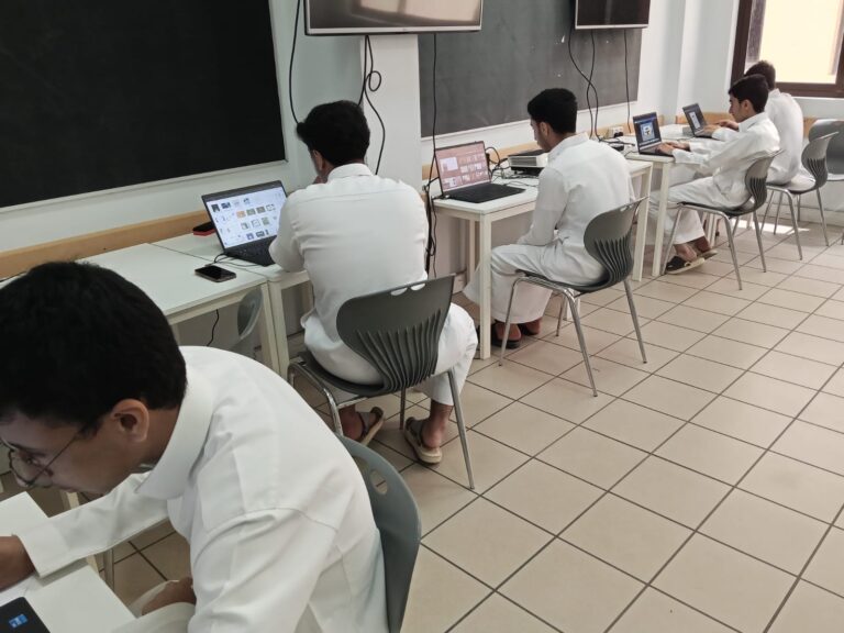 مشاركة طلاب النادي في الأعمال التقنية والإبداعية